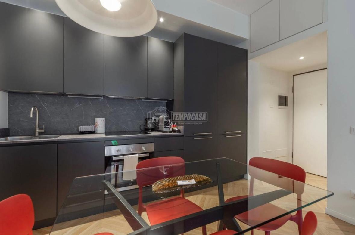 Milano: Incantevole In Pieno Centro - Fancy Yellow Appartement