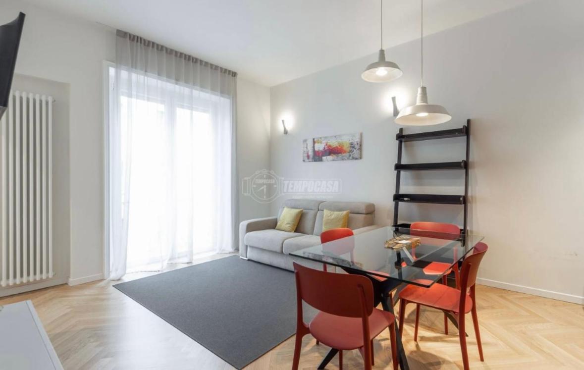 Milano: Incantevole In Pieno Centro - Fancy Yellow Appartement
